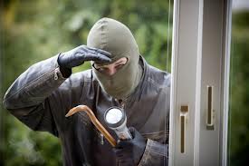 Politiet advarer imod at man lukker fremmede ind i sit hjem.